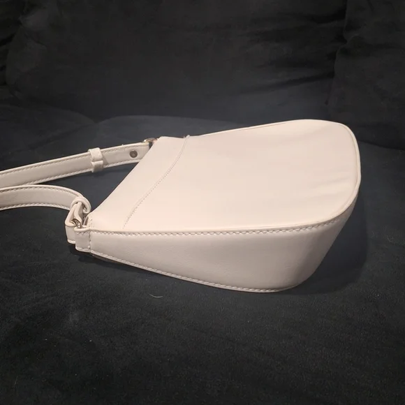 🎄Gluci Elegant White/Eggshell  Shoulder Bag🎄 - Picture 6 of 12